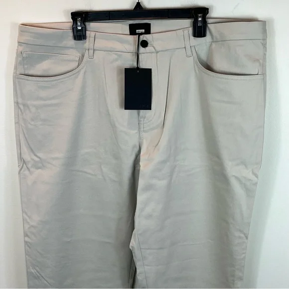 AWAY The Staple Pant - Picture 3 of 11